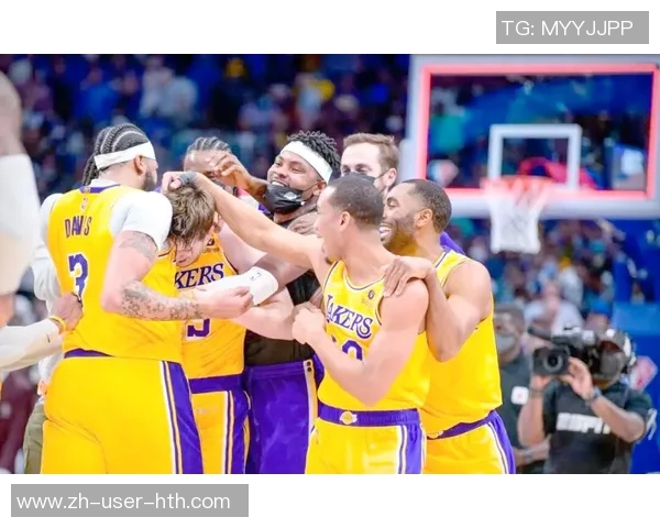 湖人对决独行侠精彩赛事回顾与分析球员表现及战术布局探讨